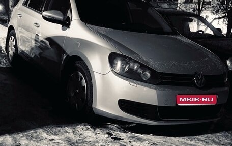 Volkswagen Golf VI, 2011 год, 650 000 рублей, 1 фотография