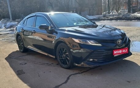 Toyota Camry, 2019 год, 1 870 000 рублей, 1 фотография