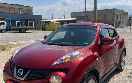 Nissan Juke II, 2012 год, 900 000 рублей, 1 фотография