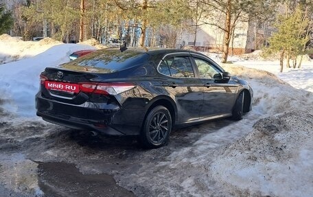 Toyota Camry, 2019 год, 1 870 000 рублей, 6 фотография