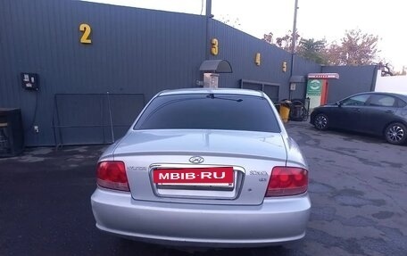 Hyundai Sonata IV рестайлинг, 2006 год, 300 000 рублей, 2 фотография