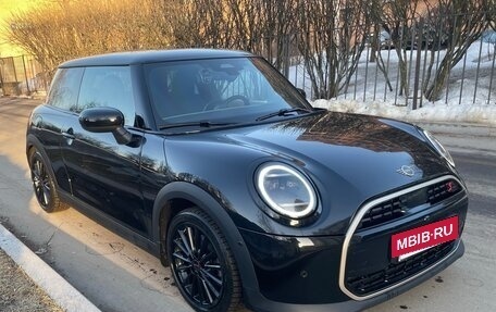 MINI Hatch, 2024 год, 5 650 000 рублей, 2 фотография