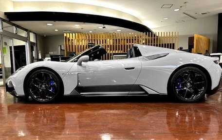 Maserati MC20, 2023 год, 21 990 000 рублей, 13 фотография