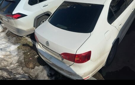 Volkswagen Jetta VI, 2013 год, 910 000 рублей, 2 фотография