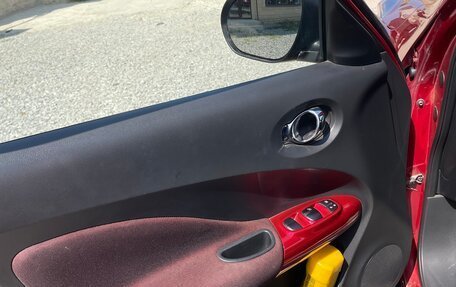 Nissan Juke II, 2012 год, 900 000 рублей, 7 фотография