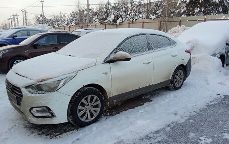 Hyundai Solaris II рестайлинг, 2018 год, 450 000 рублей, 3 фотография