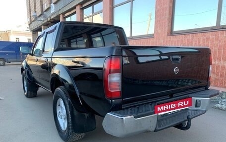 Nissan NP300, 2013 год, 1 170 000 рублей, 2 фотография