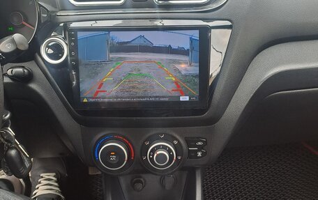 KIA Rio III рестайлинг, 2013 год, 850 000 рублей, 9 фотография