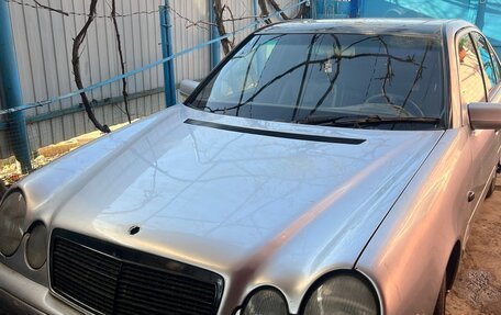 Mercedes-Benz E-Класс, 1997 год, 190 000 рублей, 4 фотография