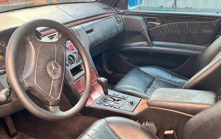 Mercedes-Benz E-Класс, 1997 год, 190 000 рублей, 3 фотография