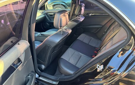 Mercedes-Benz C-Класс, 2010 год, 1 100 000 рублей, 12 фотография