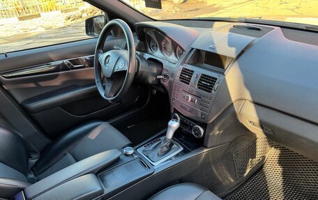 Mercedes-Benz C-Класс, 2010 год, 1 100 000 рублей, 15 фотография