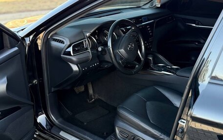 Toyota Camry, 2018 год, 2 670 000 рублей, 8 фотография