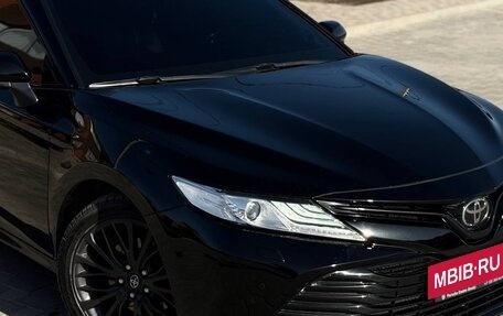 Toyota Camry, 2018 год, 2 670 000 рублей, 4 фотография