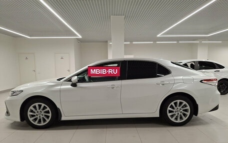 Toyota Camry, 2022 год, 3 100 000 рублей, 12 фотография