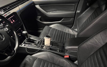 Volkswagen Passat B8 рестайлинг, 2018 год, 3 350 000 рублей, 7 фотография