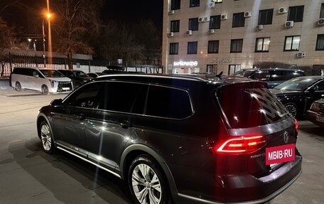Volkswagen Passat B8 рестайлинг, 2018 год, 3 350 000 рублей, 3 фотография