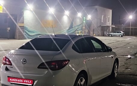 Opel Astra J, 2013 год, 780 000 рублей, 3 фотография