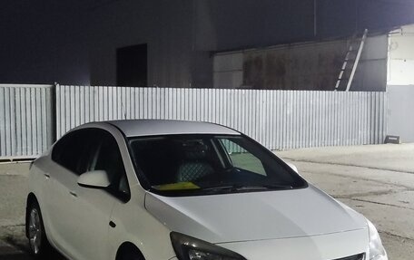 Opel Astra J, 2013 год, 780 000 рублей, 2 фотография
