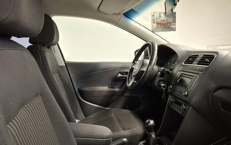 Volkswagen Polo VI (EU Market), 2013 год, 687 000 рублей, 11 фотография