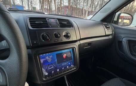 Skoda Fabia II, 2013 год, 450 000 рублей, 8 фотография