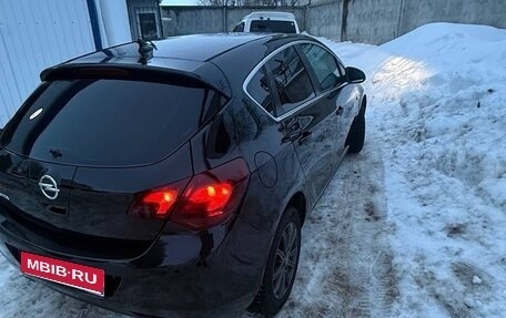 Opel Astra J, 2011 год, 490 000 рублей, 1 фотография
