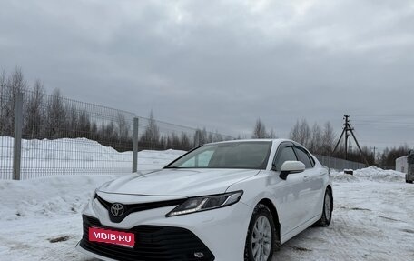 Toyota Camry, 2018 год, 2 700 000 рублей, 1 фотография