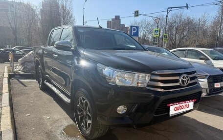 Toyota Hilux VIII, 2018 год, 2 600 000 рублей, 3 фотография