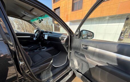 Toyota Hilux VIII, 2018 год, 2 600 000 рублей, 9 фотография