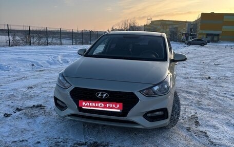 Hyundai Solaris II рестайлинг, 2019 год, 1 560 000 рублей, 3 фотография