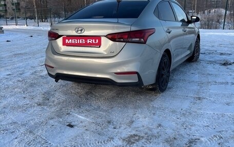 Hyundai Solaris II рестайлинг, 2019 год, 1 560 000 рублей, 4 фотография