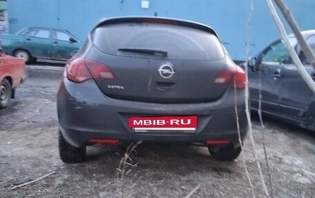 Opel Astra J, 2012 год, 700 000 рублей, 2 фотография