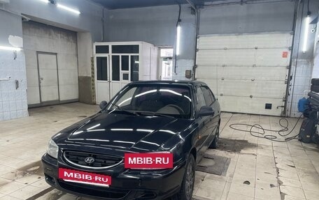 Hyundai Accent II, 2011 год, 285 000 рублей, 2 фотография