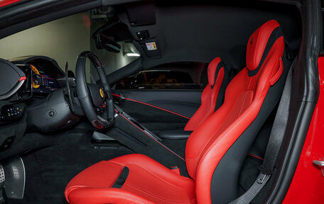 Ferrari Roma, 2025 год, 33 000 000 рублей, 21 фотография