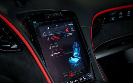 Ferrari Roma, 2025 год, 33 000 000 рублей, 33 фотография