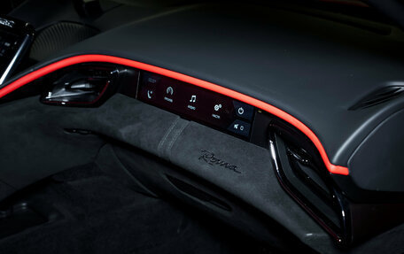 Ferrari Roma, 2025 год, 33 000 000 рублей, 38 фотография