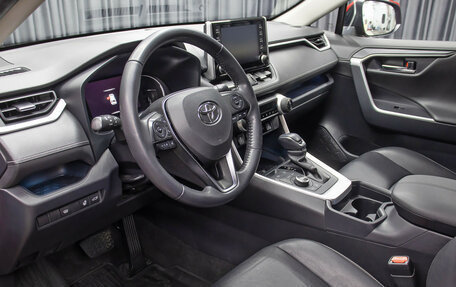 Toyota RAV4, 2021 год, 2 949 000 рублей, 16 фотография