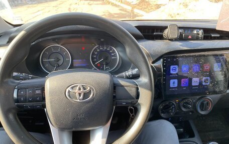 Toyota Hilux VIII, 2019 год, 2 699 000 рублей, 12 фотография