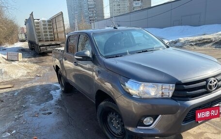 Toyota Hilux VIII, 2019 год, 2 699 000 рублей, 3 фотография