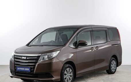 Toyota Noah III, 2017 год, 1 738 888 рублей, 5 фотография