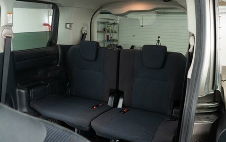 Toyota Noah III, 2017 год, 1 738 888 рублей, 9 фотография