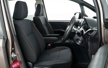 Toyota Noah III, 2017 год, 1 738 888 рублей, 11 фотография