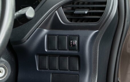 Toyota Noah III, 2017 год, 1 738 888 рублей, 19 фотография