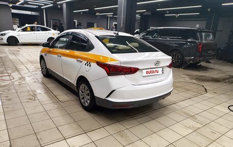 Hyundai Solaris II рестайлинг, 2021 год, 1 200 000 рублей, 3 фотография