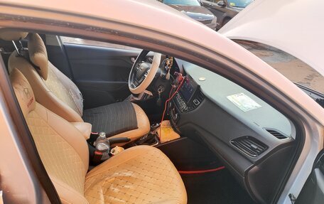 Hyundai Solaris II рестайлинг, 2021 год, 1 200 000 рублей, 9 фотография