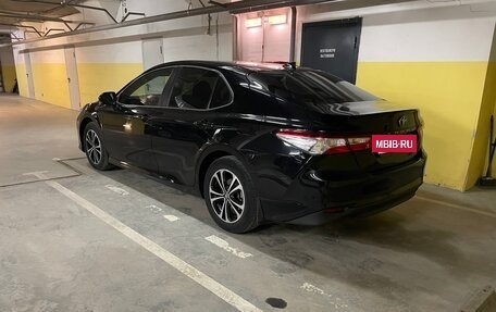 Toyota Camry, 2020 год, 2 900 000 рублей, 13 фотография
