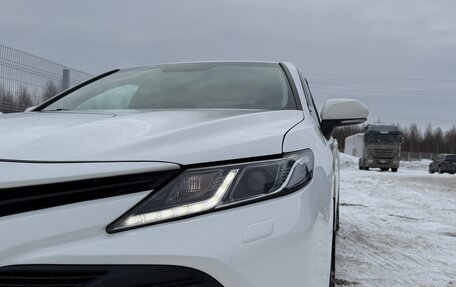 Toyota Camry, 2018 год, 2 700 000 рублей, 4 фотография