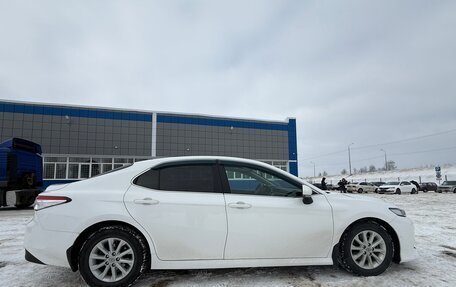 Toyota Camry, 2018 год, 2 700 000 рублей, 9 фотография