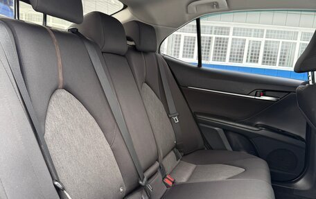 Toyota Camry, 2018 год, 2 700 000 рублей, 11 фотография