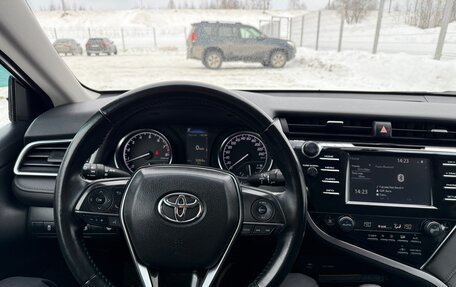 Toyota Camry, 2018 год, 2 700 000 рублей, 17 фотография